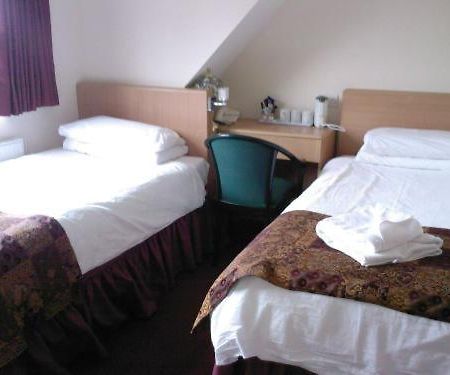 Heath Lodge Hotel Nr Nec Bickenhill Habitación foto