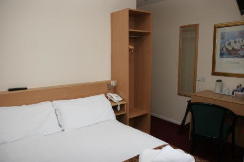 Heath Lodge Hotel Nr Nec Bickenhill Habitación foto